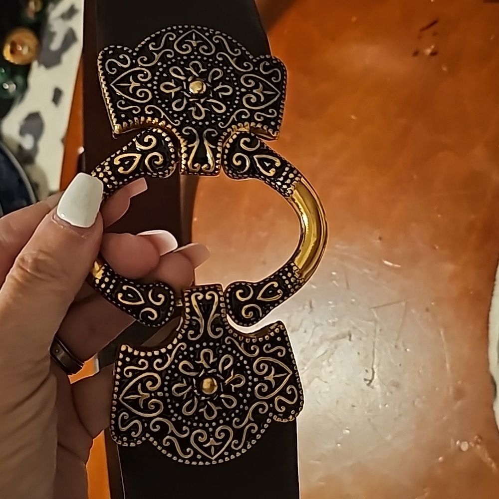 3" wide womens size s/m belt